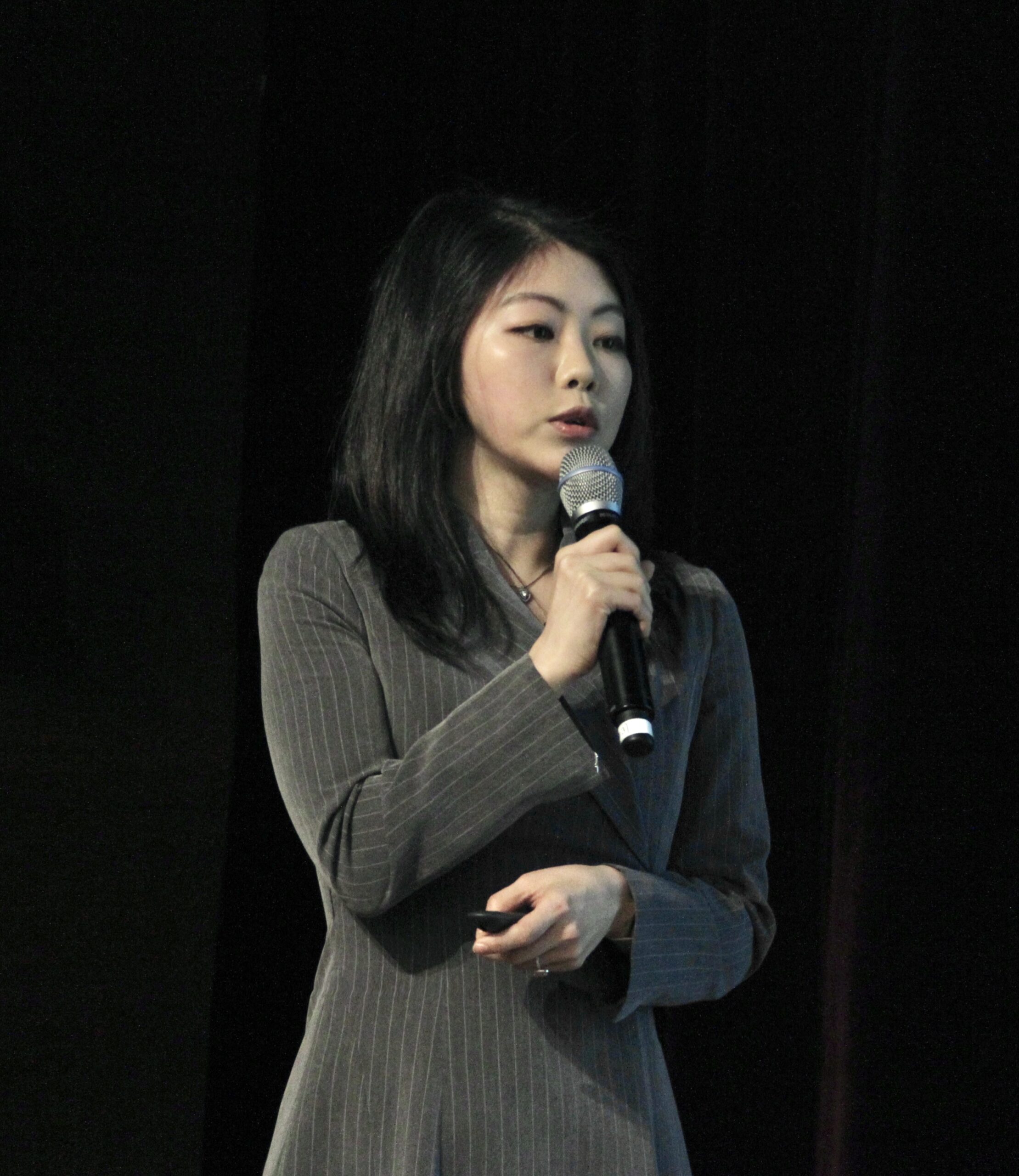 Jiwon on stage