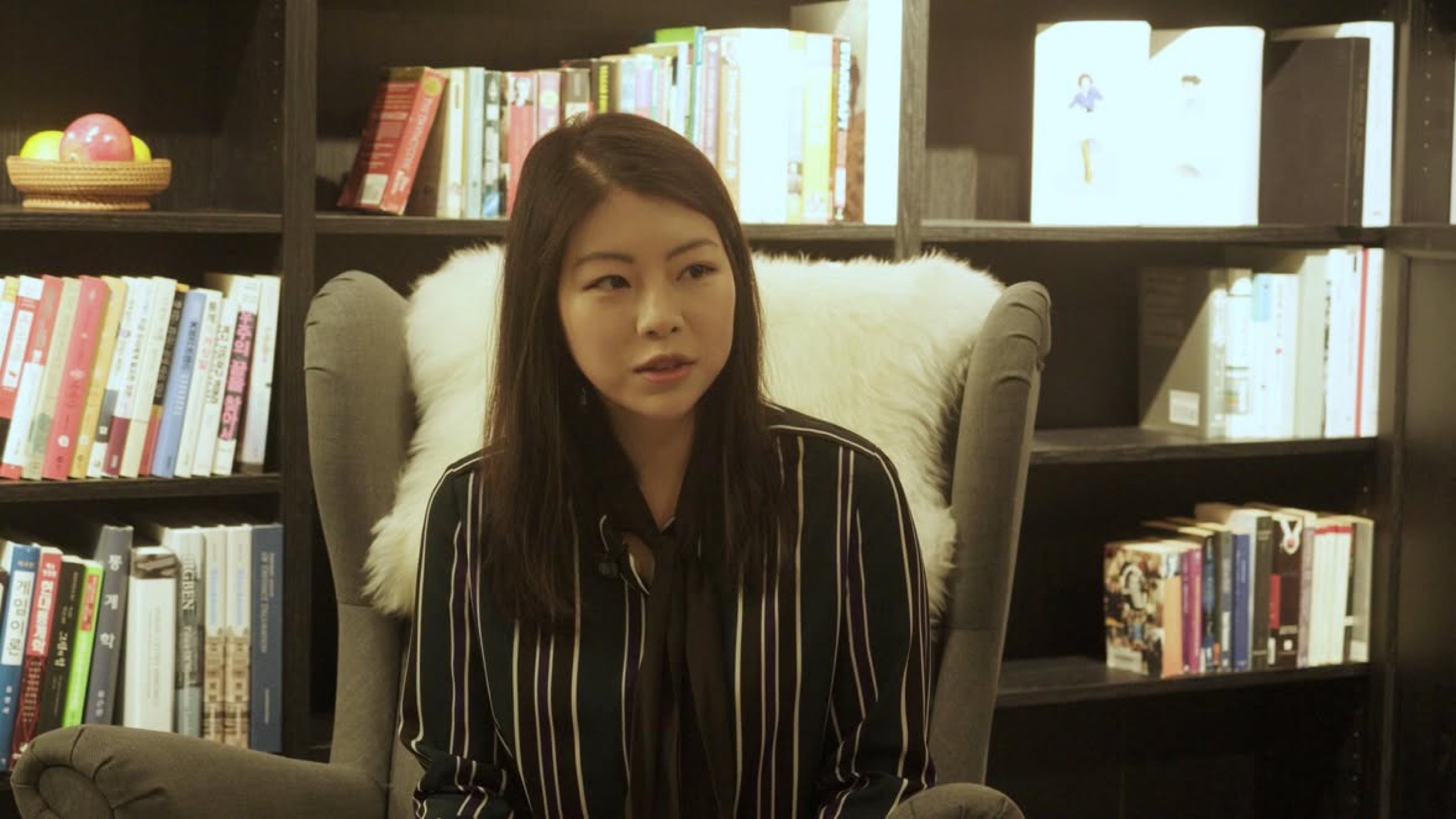 Jiwon with books
